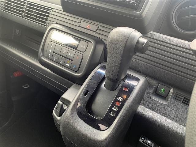 N-VAN