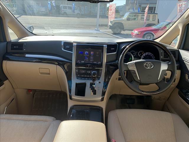 Alphard Hybrid
