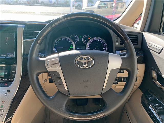 Alphard Hybrid