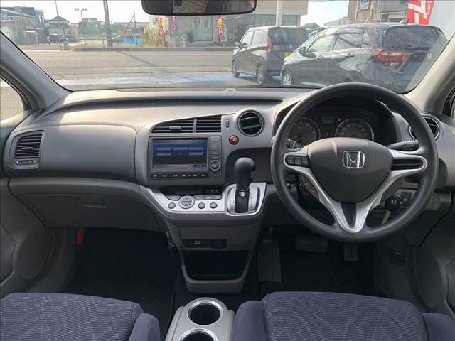 ストリーム 2WD