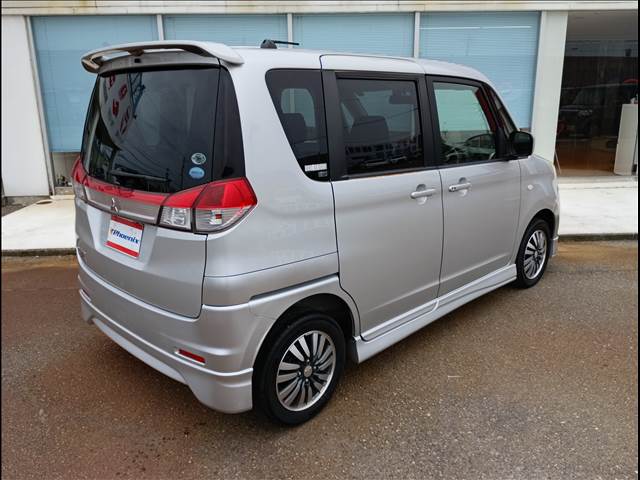 Delica D2