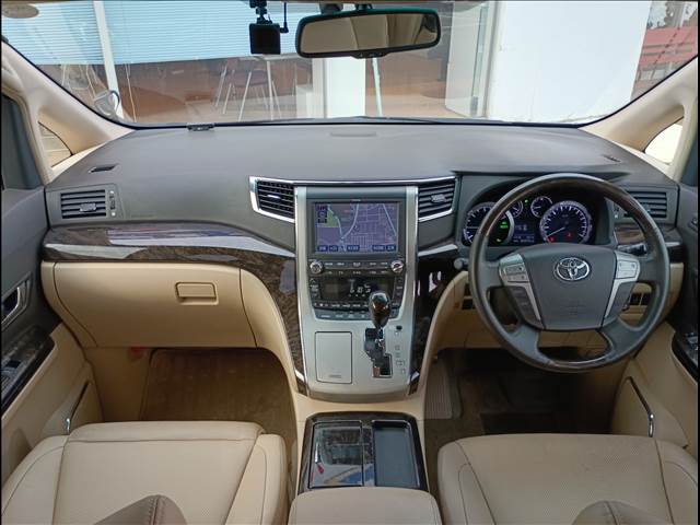 Alphard Hybrid