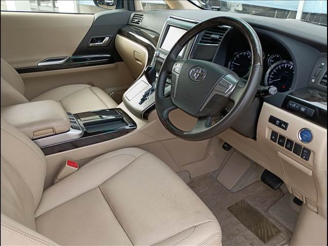 Alphard Hybrid