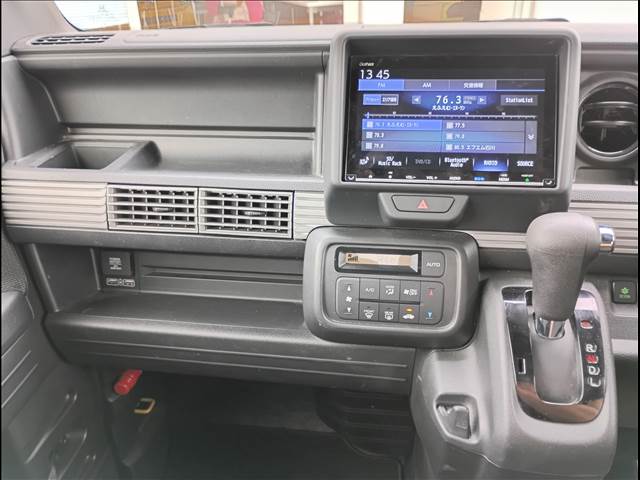N-VAN