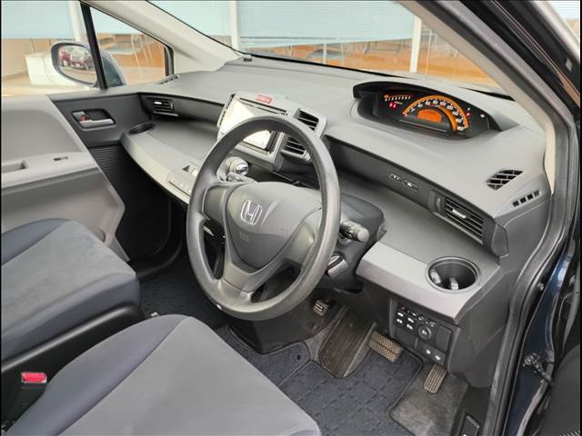 フリード 2WD