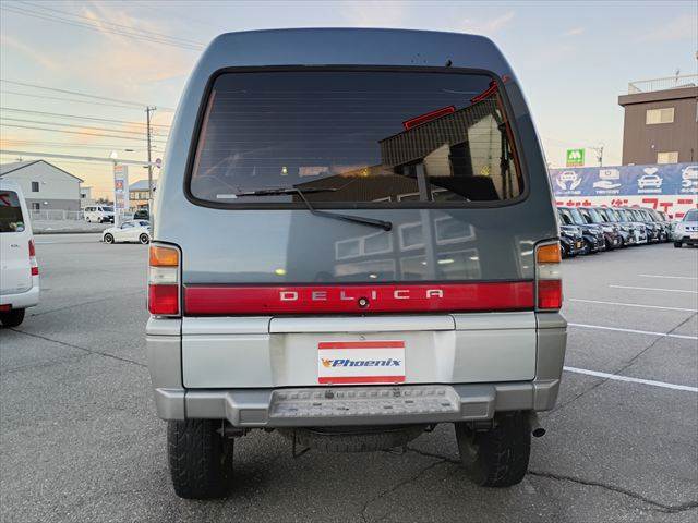 Delica Star Wagon