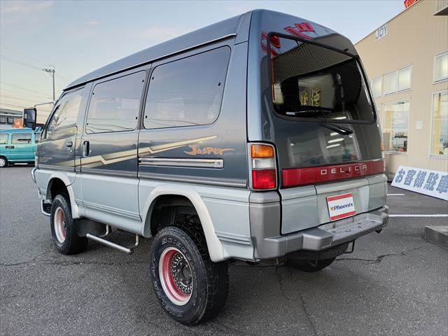 Delica Star Wagon