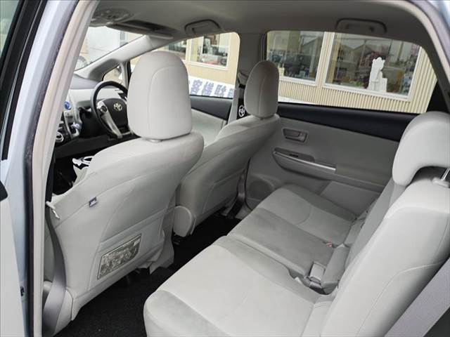 Prius Alpha