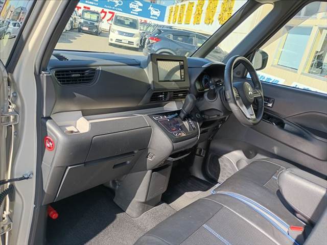 Delica Mini