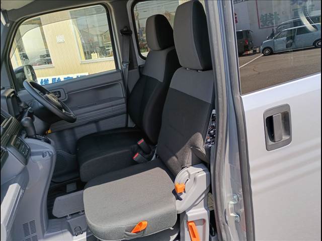 N-VAN