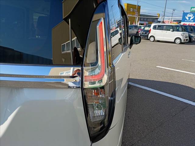 Delica D2