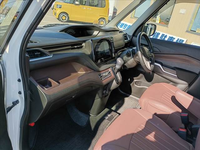 Delica D2