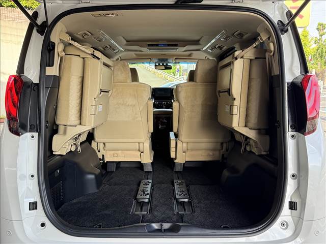 Alphard Hybrid