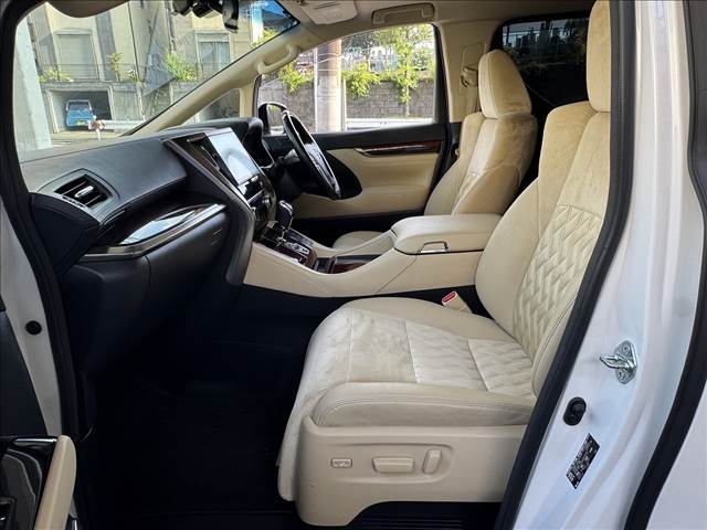 Alphard Hybrid