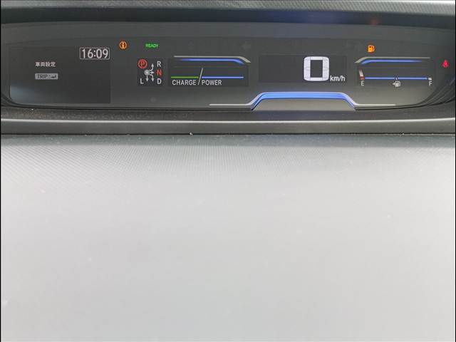 フリードハイブリッド
