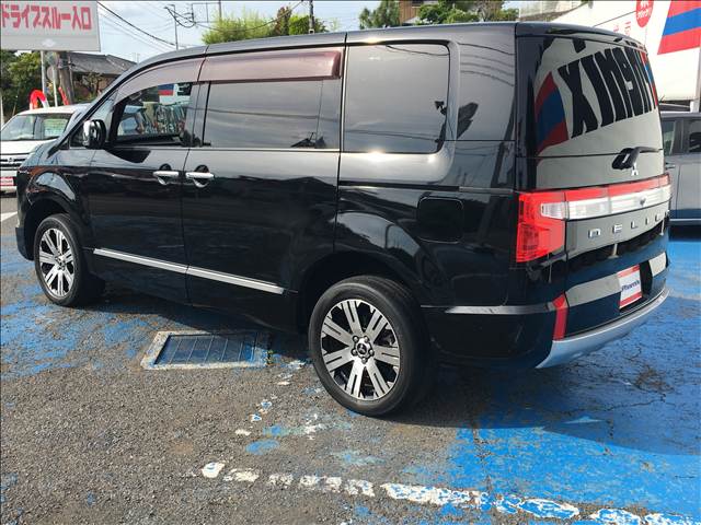 Delica D5
