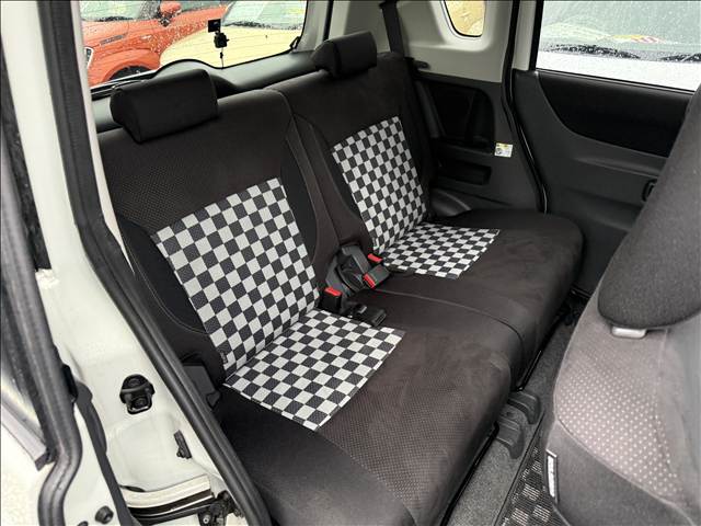 Delica D2