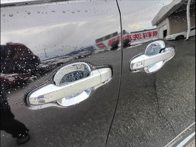 Vellfire Hybrid