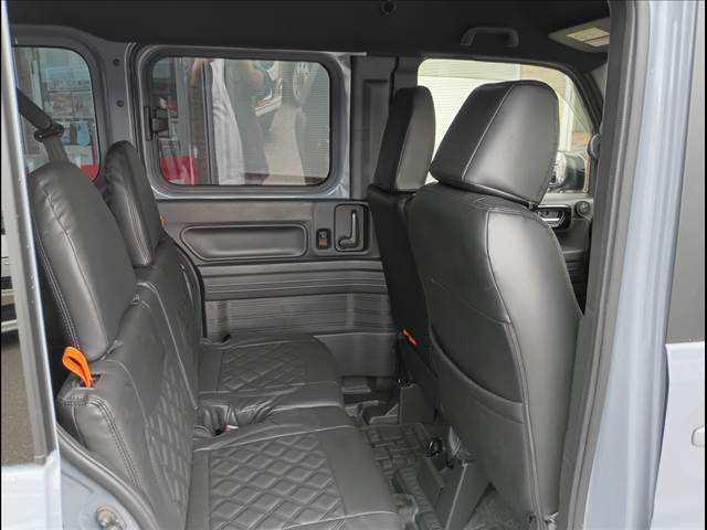 N-VAN