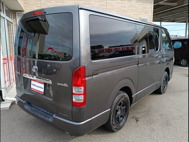 Hiace Van