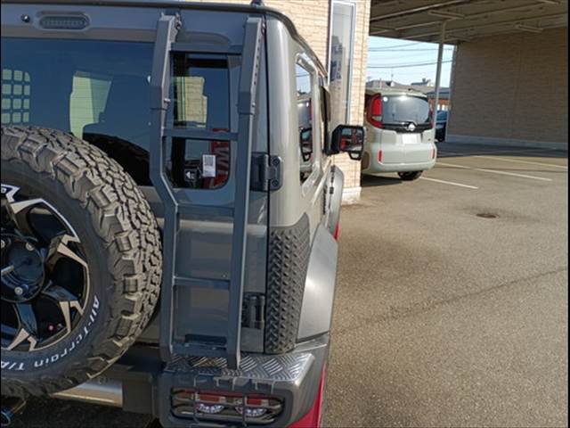 Jimny Sierra