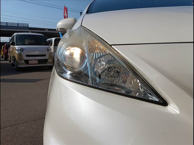 Prius Alpha