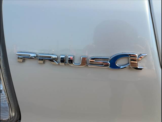 Prius Alpha