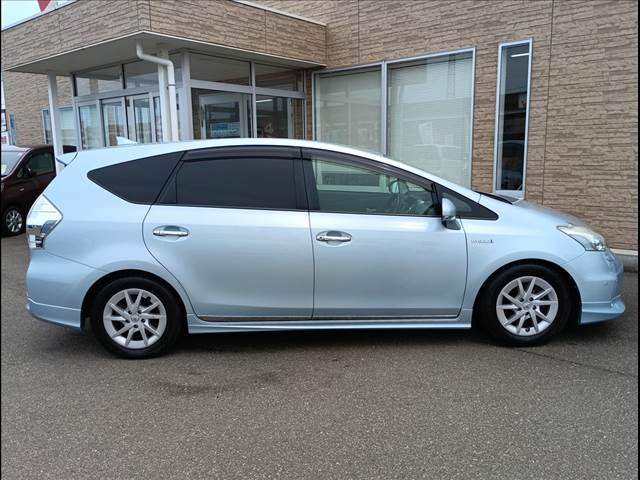 Prius Alpha