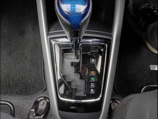Corolla Fielder Hybrid