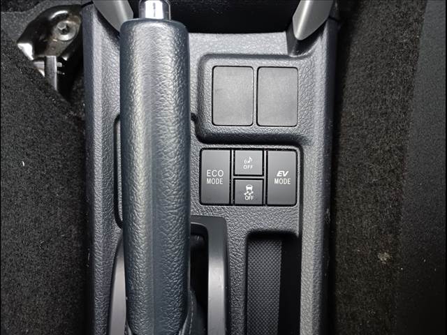 Corolla Fielder Hybrid