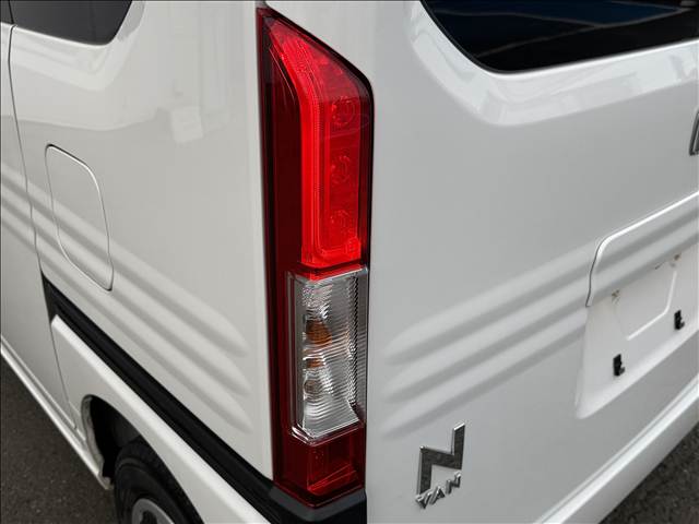 N-VAN