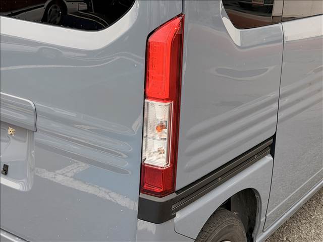 N-VAN