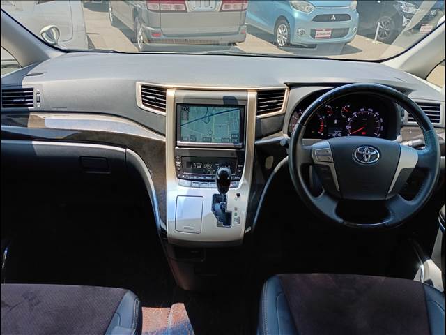 Alphard (20 Series)