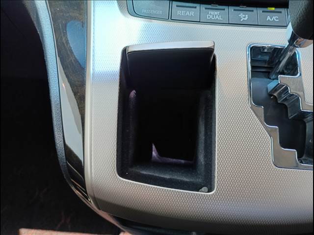 Alphard (20 Series)