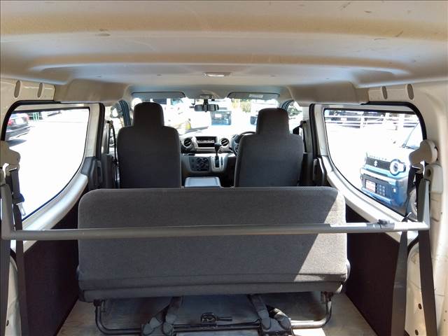 NV350 Caravan