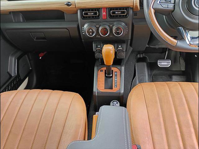 Jimny Nomad