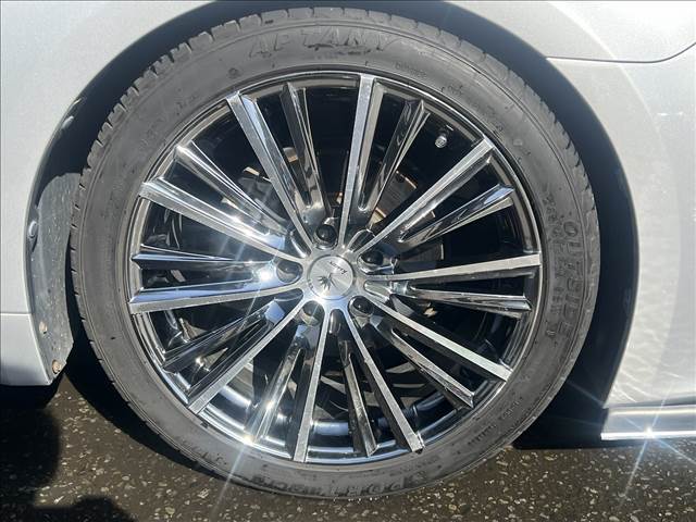 Crown Athlete Hybrid