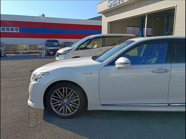 Crown Athlete Hybrid