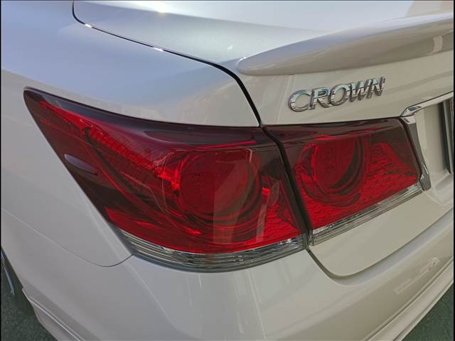 Crown Athlete Hybrid