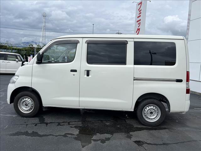 Lite Ace Van