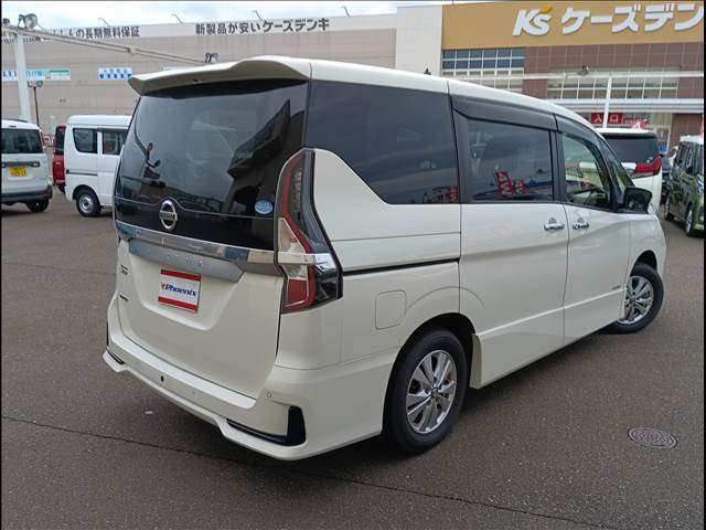 セレナ