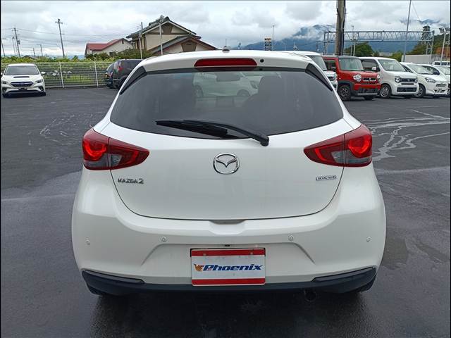 MAZDA2