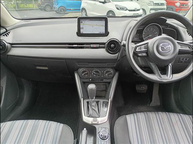 MAZDA2