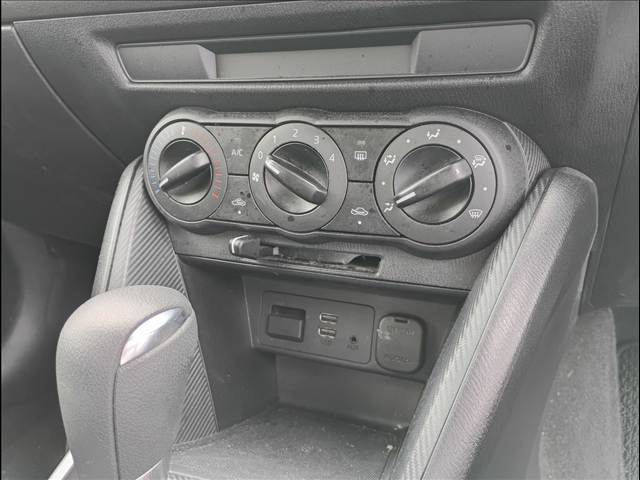 MAZDA2