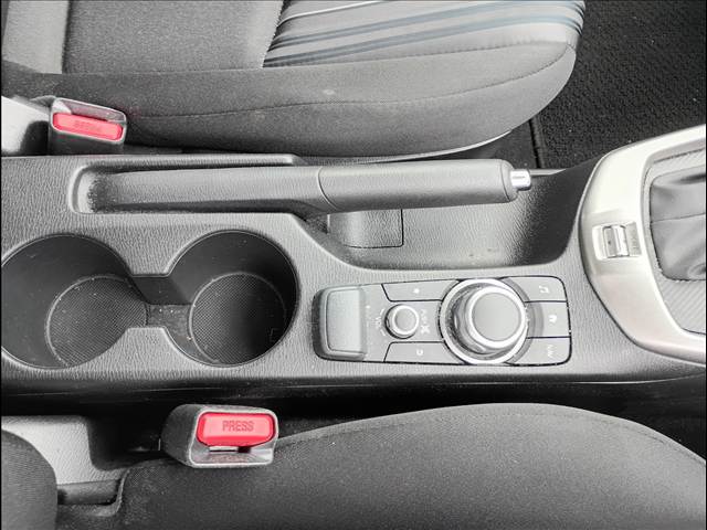 MAZDA2