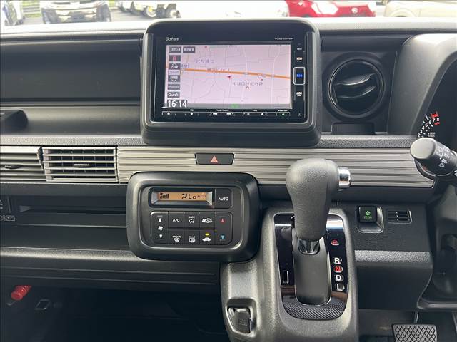 N-VAN