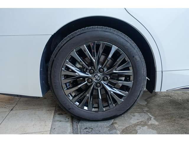 VELLFIRE HYBRID