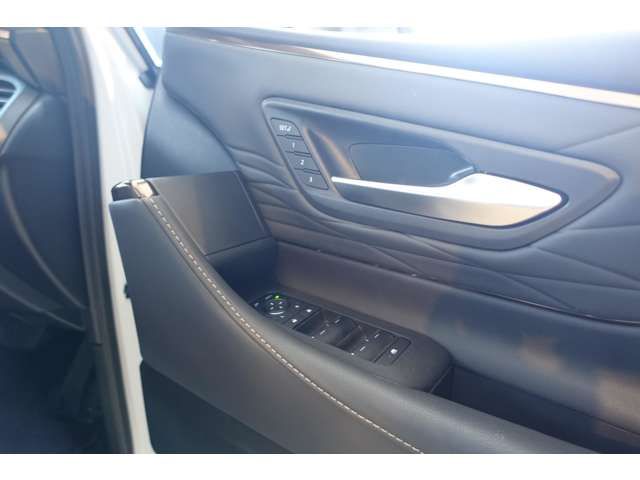 VELLFIRE HYBRID