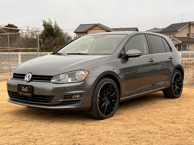 VOLKSWAGEN GOLF