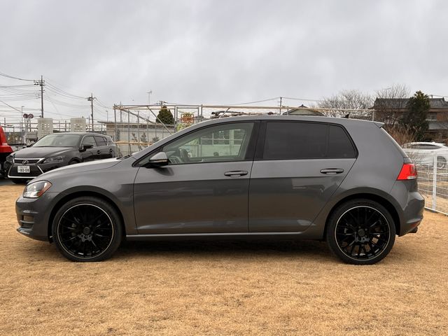 VOLKSWAGEN GOLF